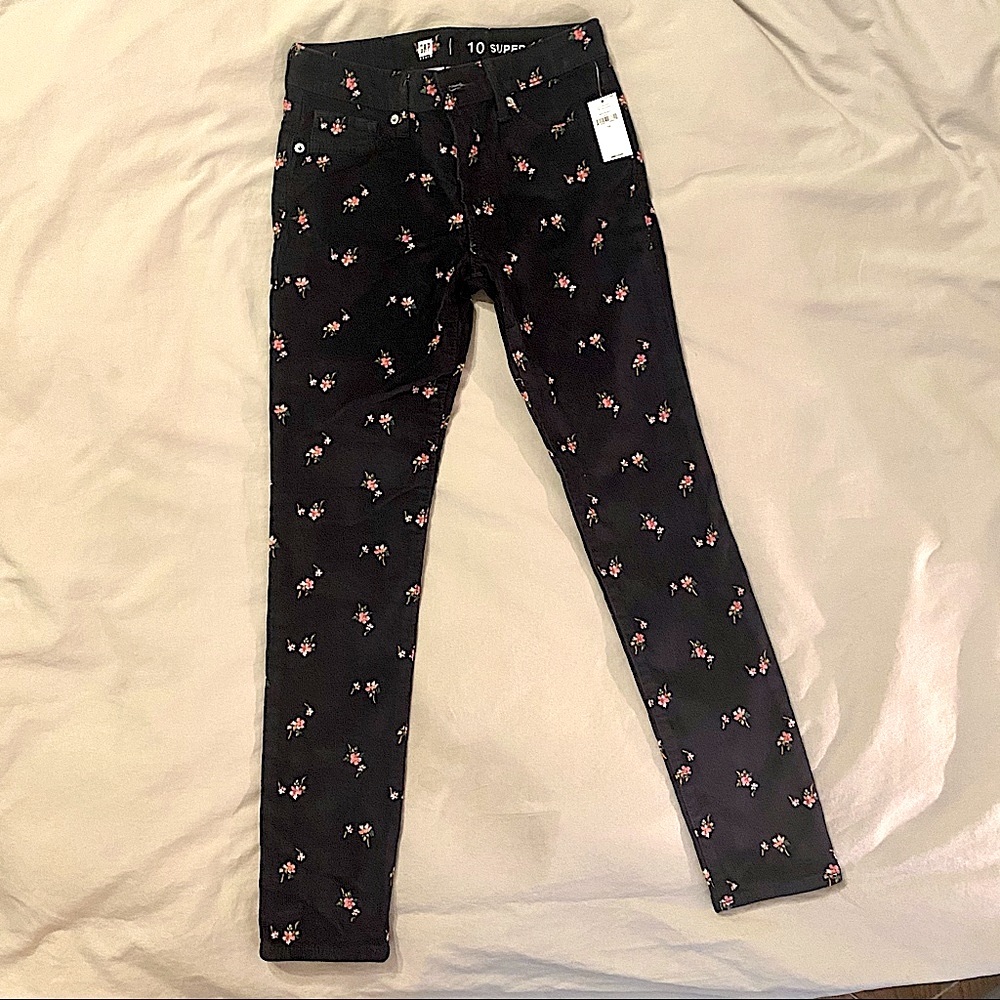 Girls Size 10 floral corduroy pants. New with tags.